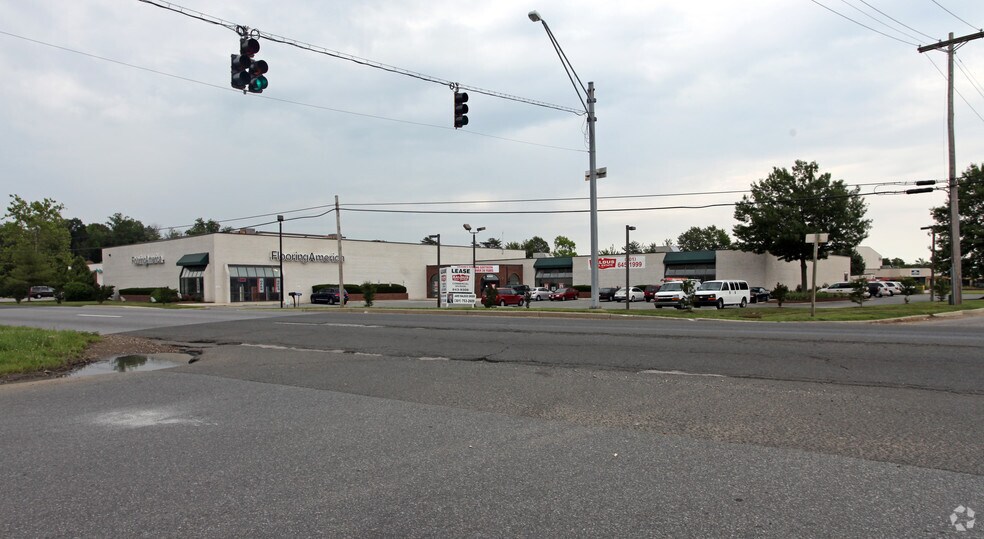 4382 Crain Hwy, White Plains, MD à louer - Photo principale – Image 1 sur 2