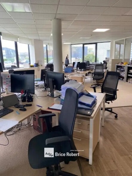 6 Rue Henri Becquerel, Genas à louer - Photo intérieure – Image 3 sur 7