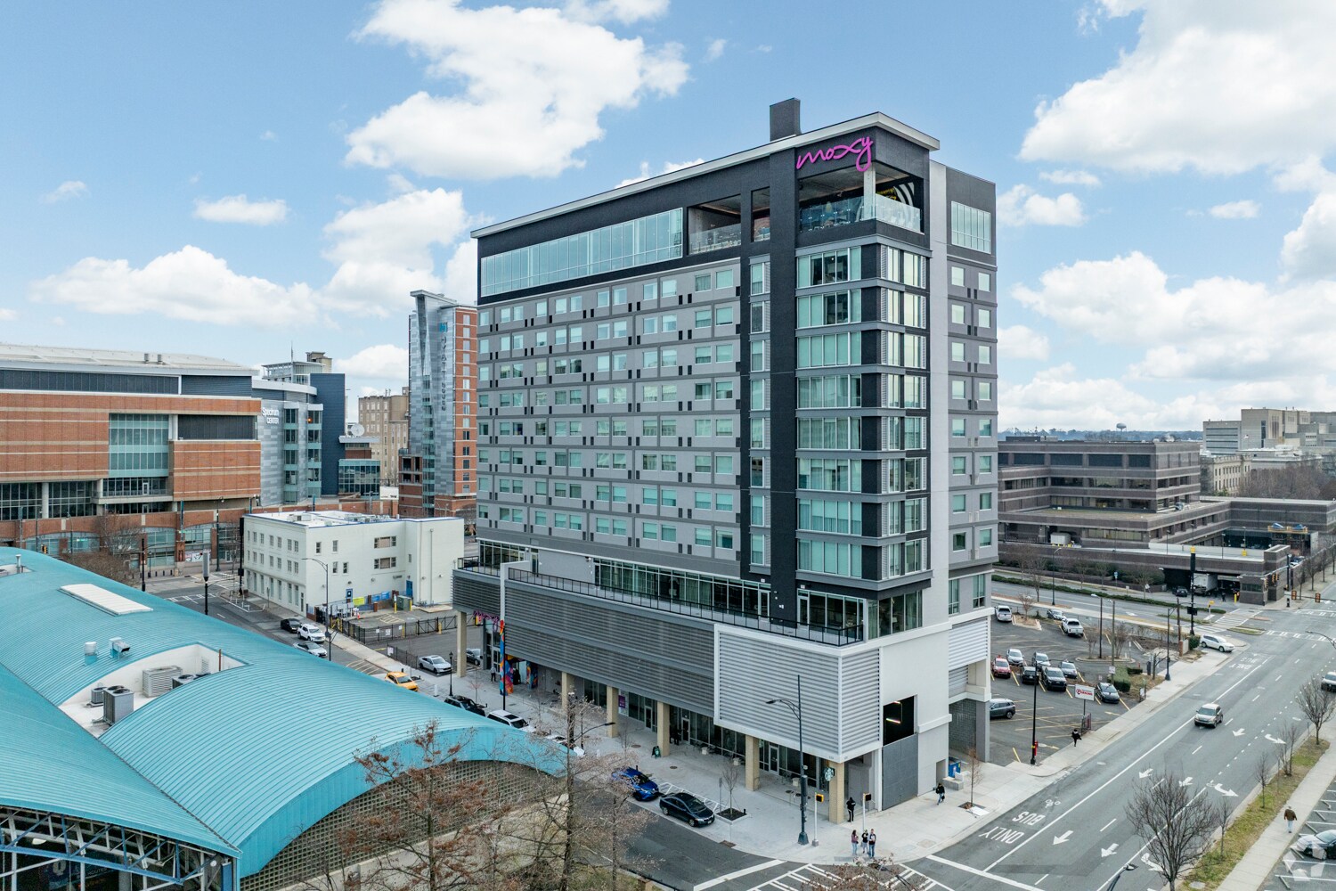 125 S Brevard St, Charlotte, NC à louer Photo principale– Image 1 sur 39