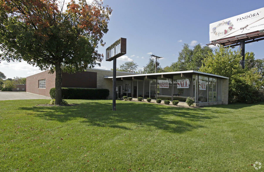 33W461 Roosevelt Rd, West Chicago, IL à vendre - Photo de l’immeuble – Image 2 sur 5
