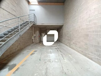 Plus de détails pour Bureau, Local d'activités à louer