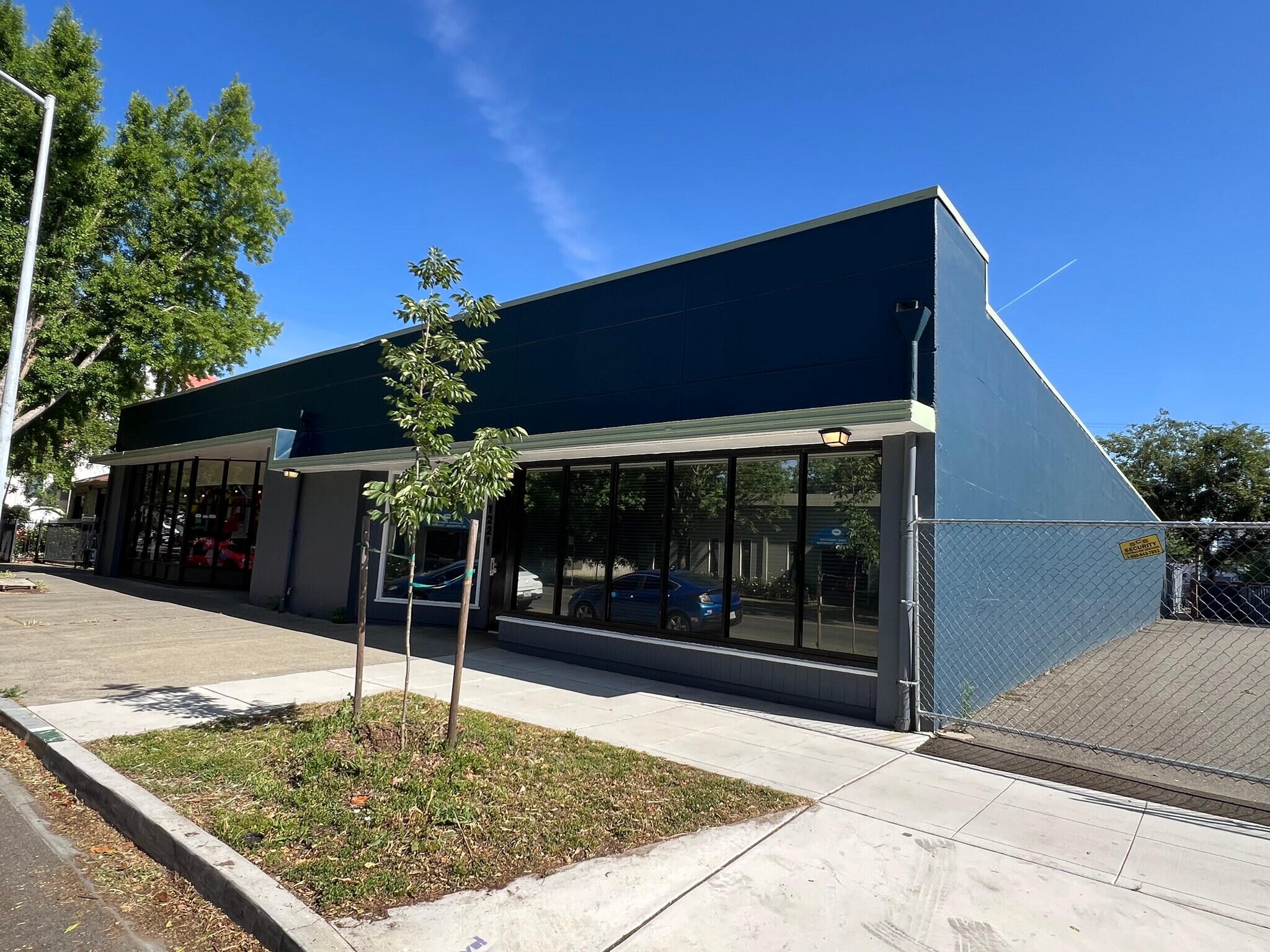 1219-1221 S St, Sacramento, CA à louer Photo de l’immeuble– Image 1 sur 10