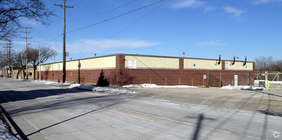 2300 W Cornell St, Milwaukee, WI à vendre - Photo de l’immeuble – Image 2 sur 7