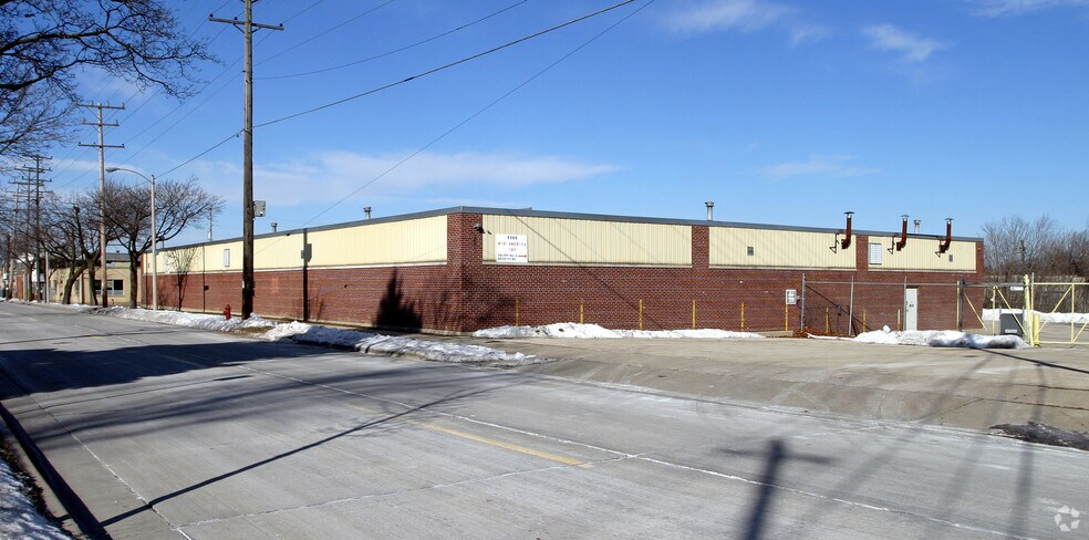 2300 W Cornell St, Milwaukee, WI à vendre - Photo de l’immeuble – Image 3 sur 8
