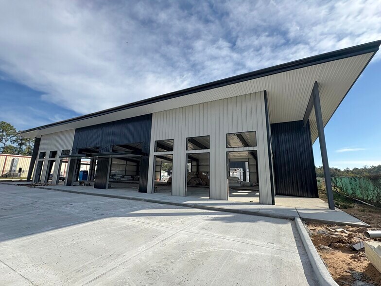 25366 Richards Rd, Spring, TX à louer - Photo de l’immeuble – Image 3 sur 11