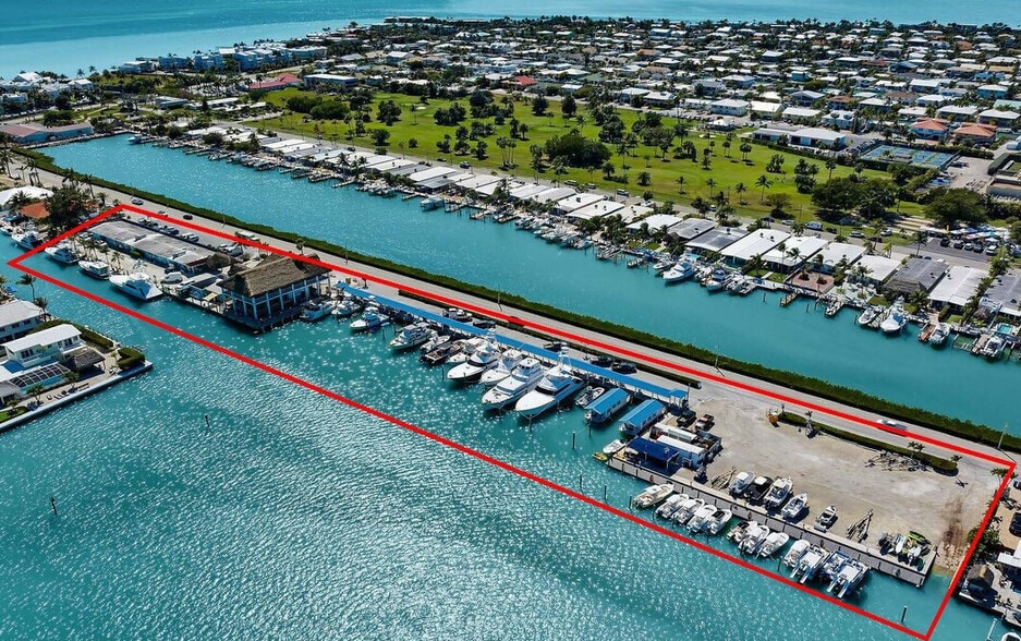 Key Colony Beach Marina, Key Colony Beach, FL à vendre - Photo principale – Image 1 sur 11