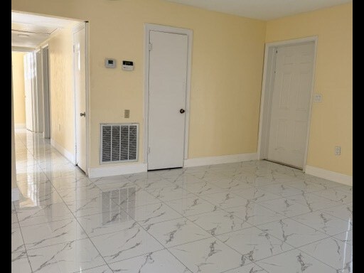 905 Pine Hills Rd, Orlando, FL à louer - Photo de l’immeuble – Image 3 sur 6