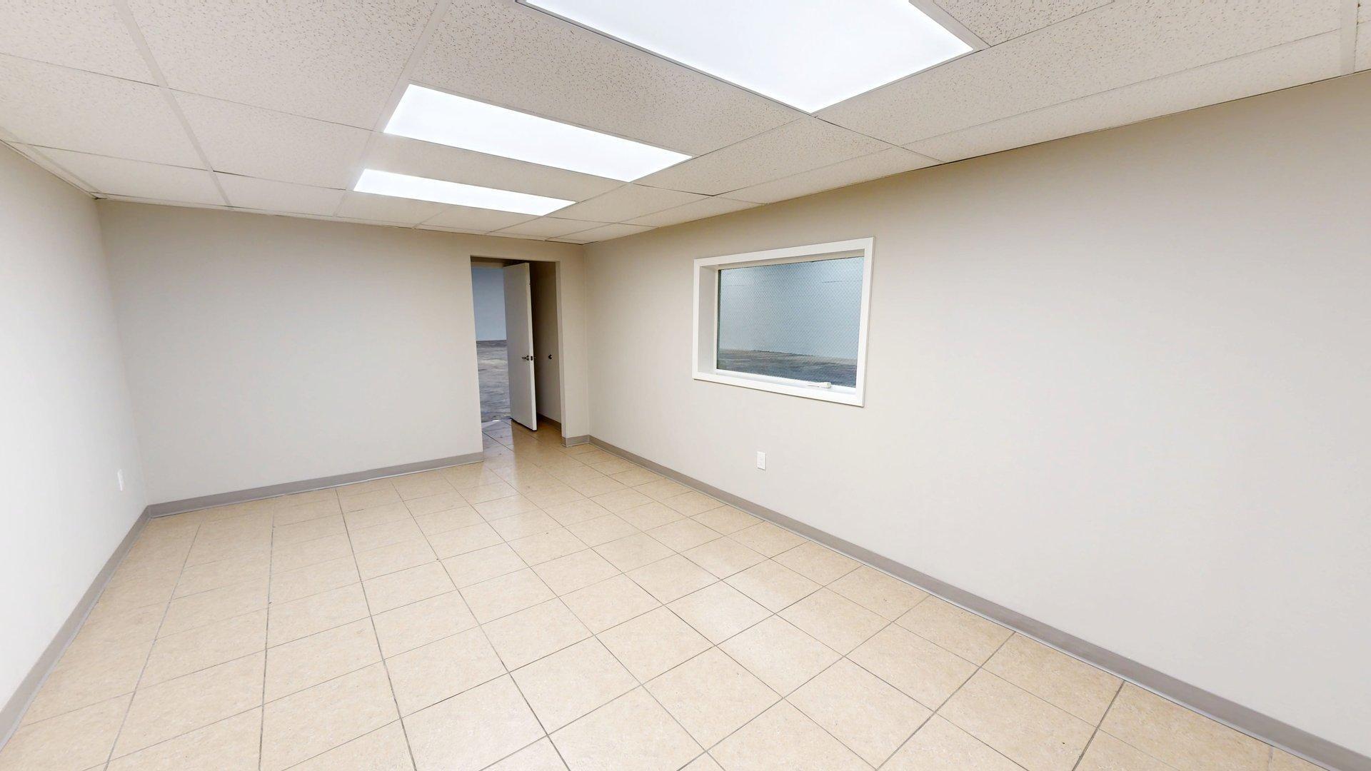 5551-5595 NW 72nd Ave, Miami, FL à louer Photo intérieure– Image 1 sur 3