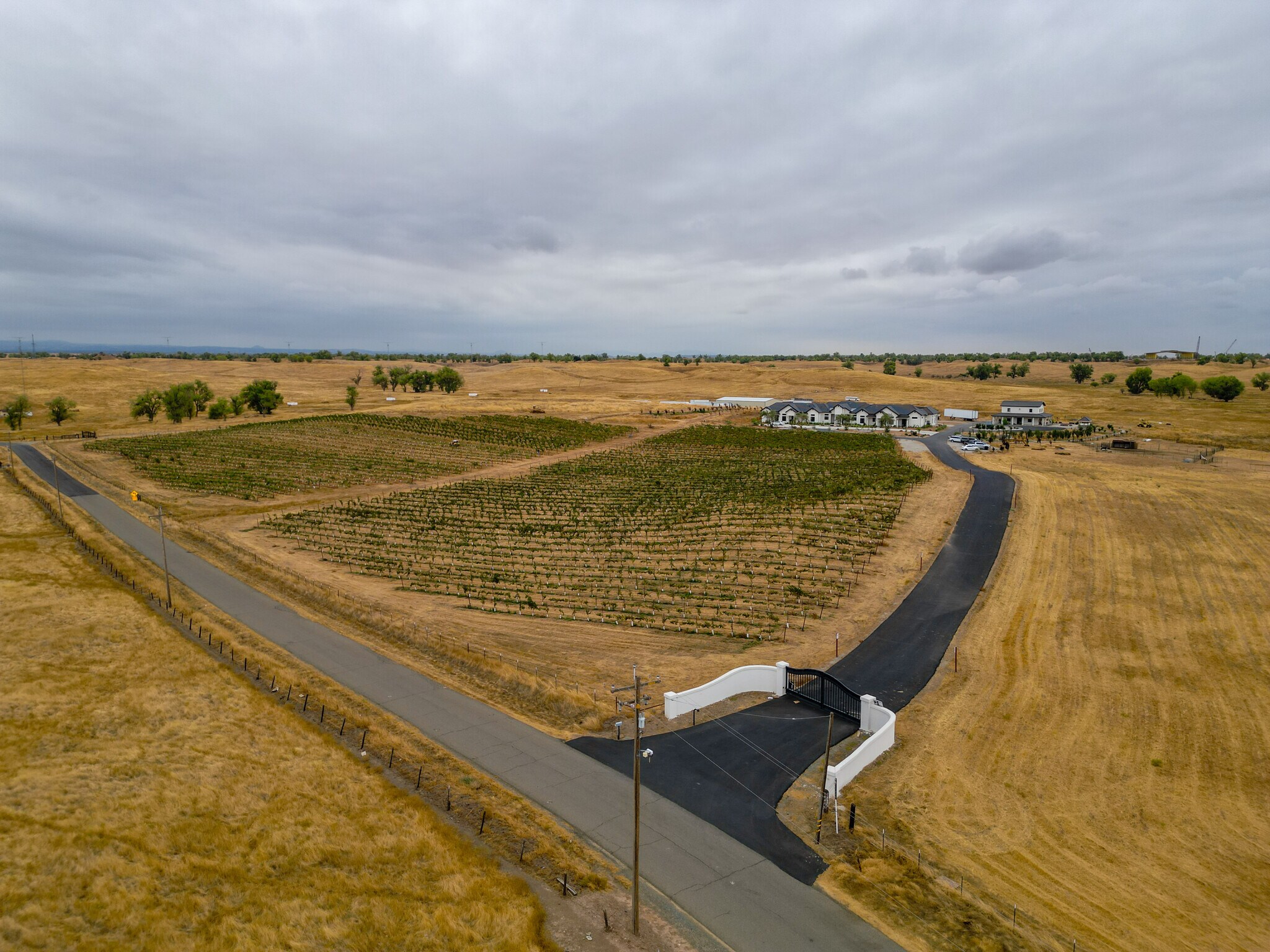13850 Meiss Rd, Sloughhouse, CA à vendre Photo principale– Image 1 sur 21