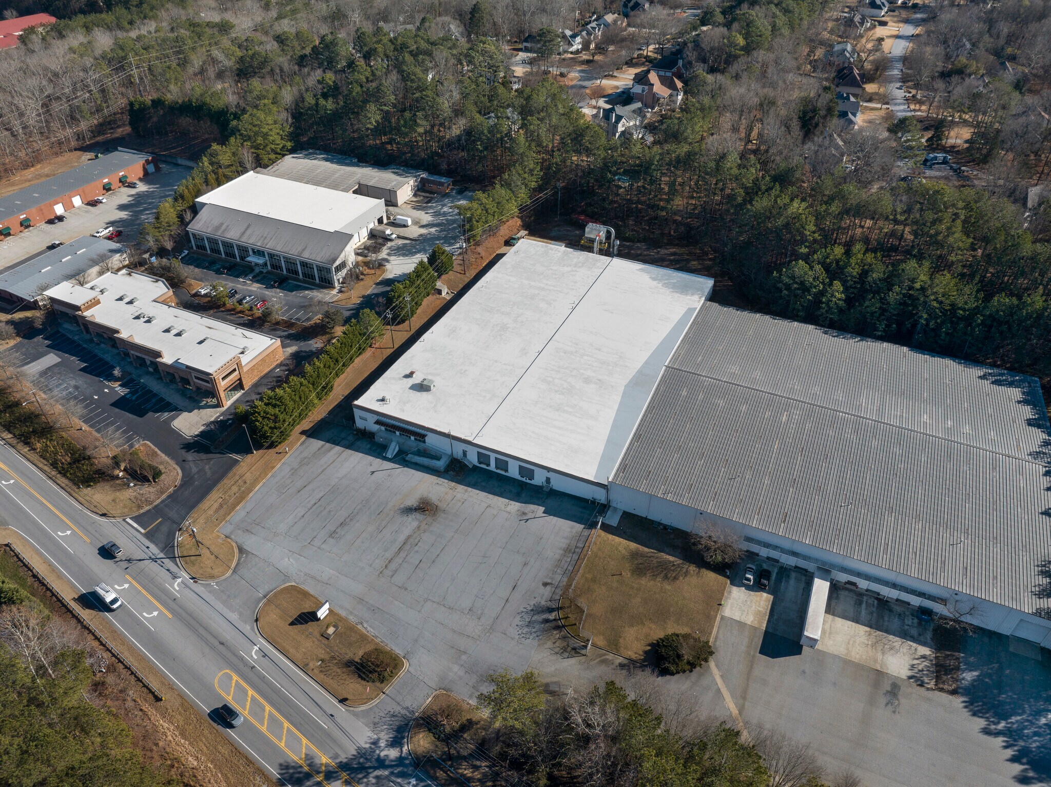 1900 Buford Hwy, Duluth, GA à louer Photo principale– Image 1 sur 35