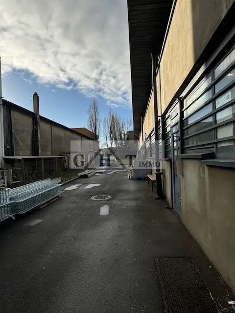 Industriel/Logistique dans Morangis à vendre Photo de l’immeuble– Image 1 sur 9