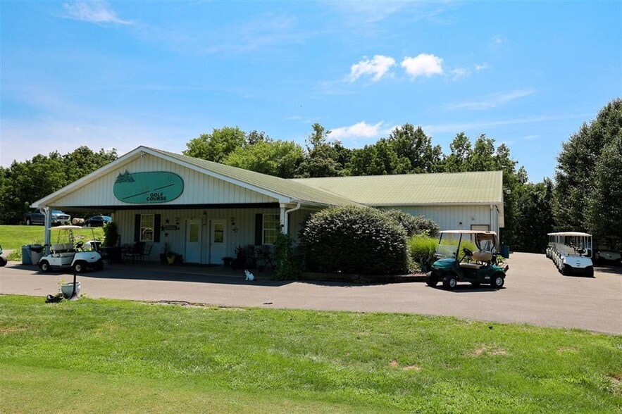 6198 Randolph Summer Shade Rd, Summer Shade, KY à vendre - Photo principale – Image 1 sur 29
