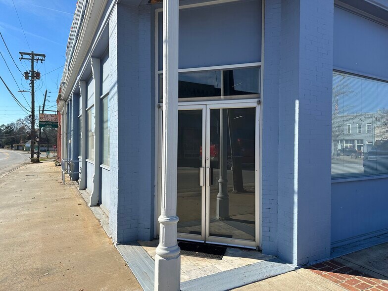 13 Public Sq, Bowman, GA à vendre - Photo de l’immeuble – Image 2 sur 12