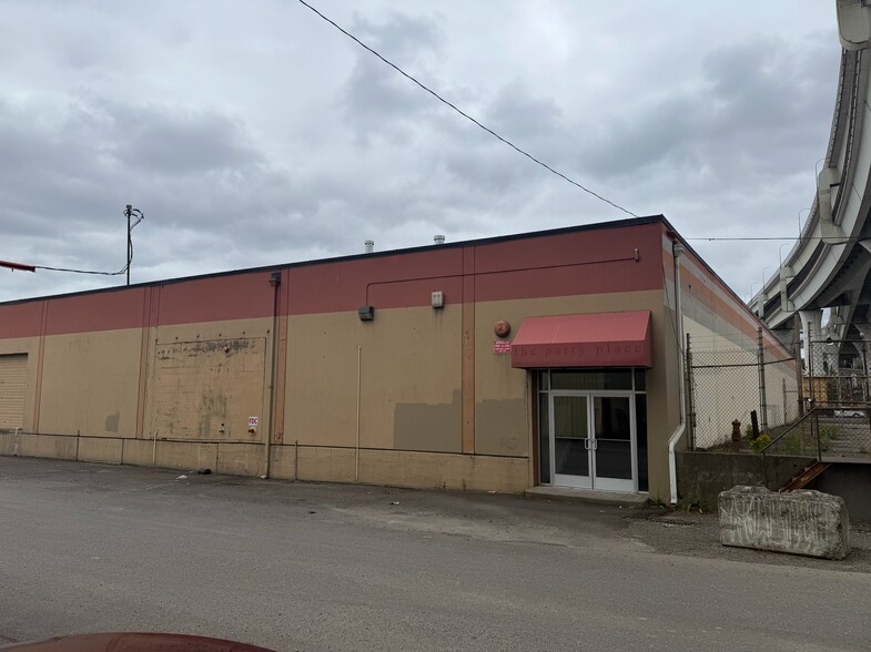 1211 N Loring St, Portland, OR à vendre - Photo de l’immeuble – Image 2 sur 6
