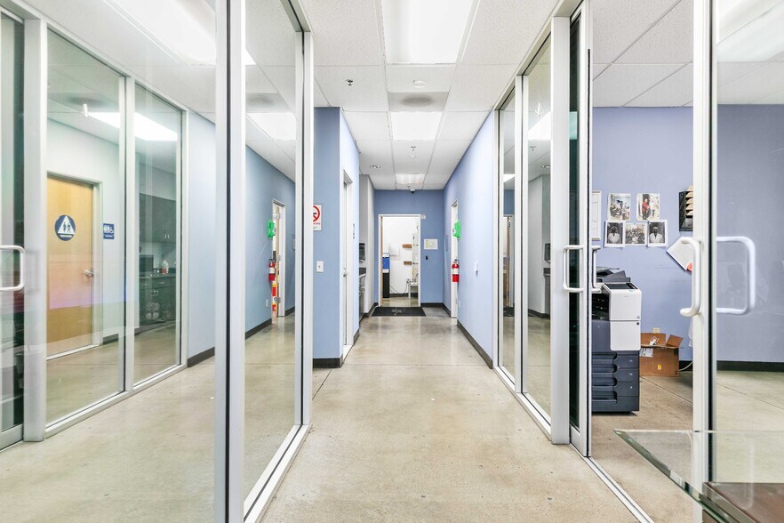 29000 N Hancock Pky, Valencia, CA à louer - Photo de l’immeuble – Image 2 sur 19