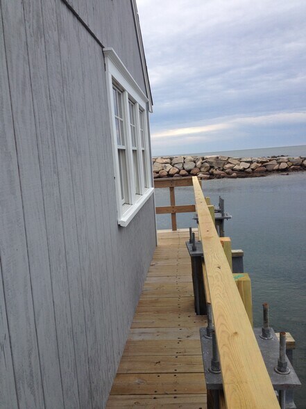 11 Harbor Way, West Harwich, MA à vendre - Photo de l’immeuble – Image 2 sur 11