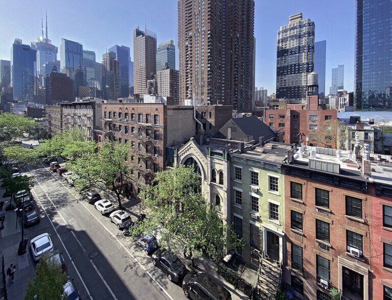 424 W 44th St, New York, NY à vendre - Aérien – Image 3 sur 8