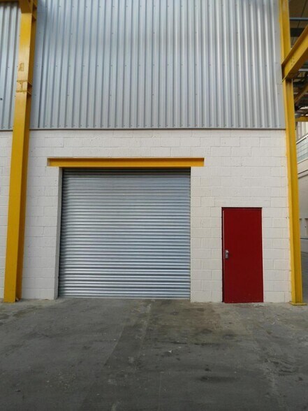 9 Osram Rd, Wembley à louer - Photo de l’immeuble – Image 2 sur 3