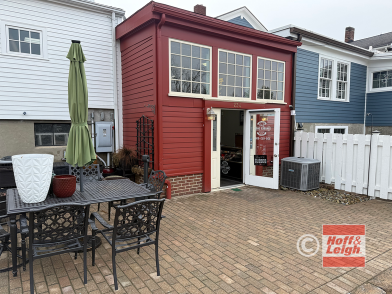 234 N Main St, Hudson, OH à louer - Photo de l’immeuble – Image 2 sur 6