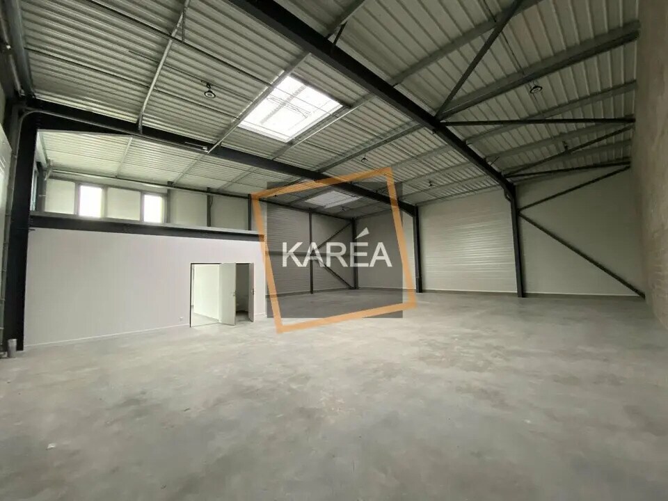 Local d’activités dans Bailly-Romainvilliers à louer Photo de l’immeuble– Image 1 sur 4