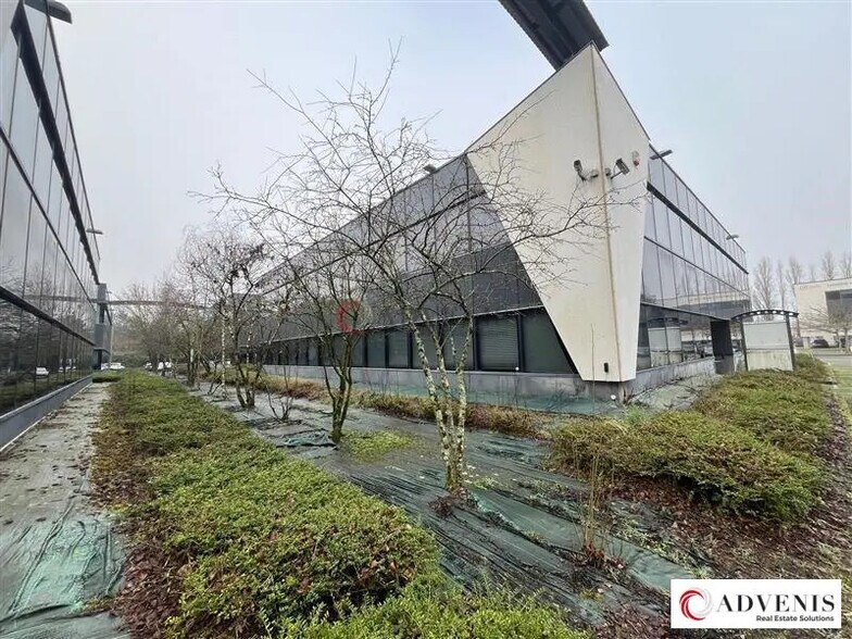 Bureau dans Mérignac à louer - Photo de l’immeuble – Image 2 sur 12