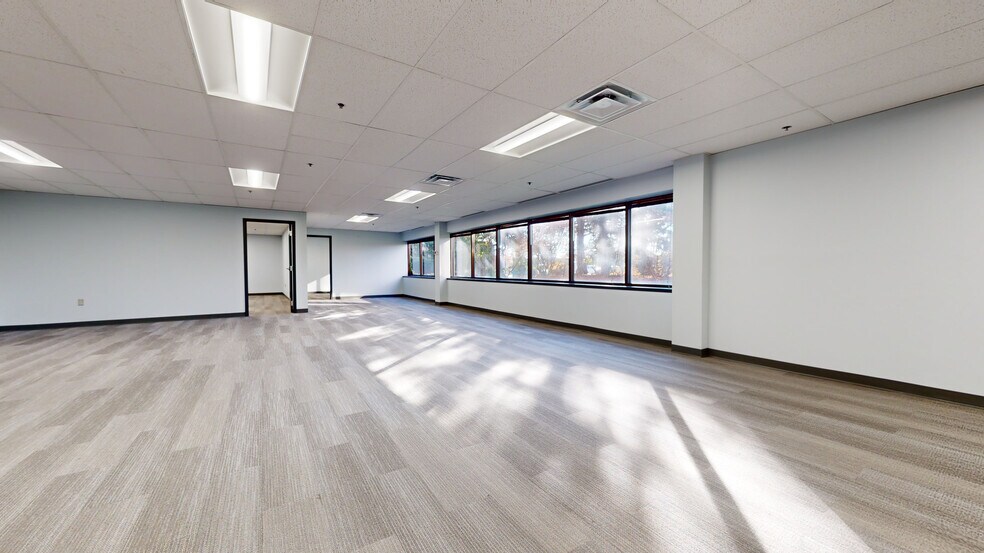 555 Briarwood Cir, Ann Arbor, MI à louer - Photo intérieure – Image 3 sur 12