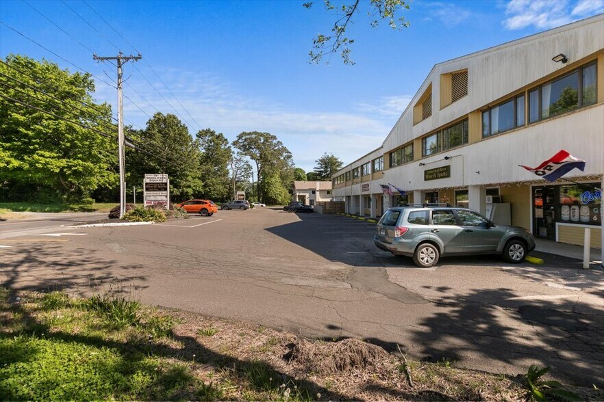 189-191 Middlesex Ave, Chester, CT à vendre - Photo de l’immeuble – Image 3 sur 4