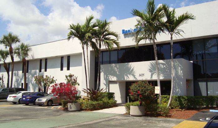 1425 W Cypress Creek Rd, Fort Lauderdale, FL à louer - Photo principale – Image 1 sur 1