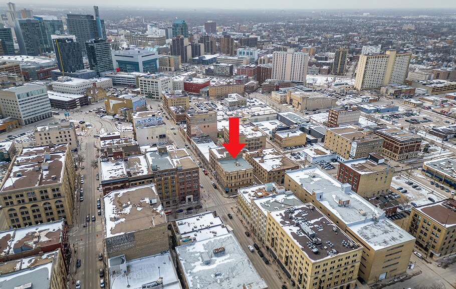 72 Princess St, Winnipeg, MB à vendre - Photo de l’immeuble – Image 2 sur 9
