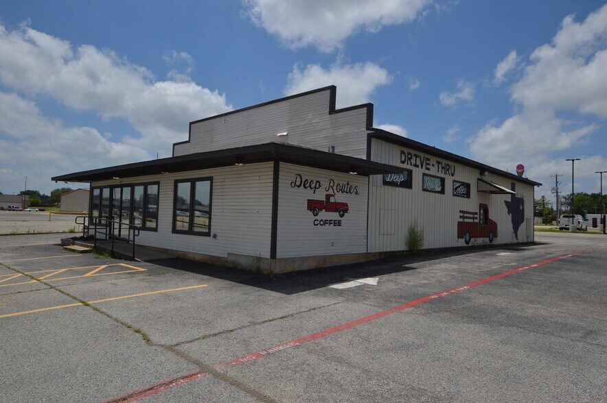215 Shannon Rd E, Sulphur Springs, TX à vendre - Photo de l’immeuble – Image 2 sur 12
