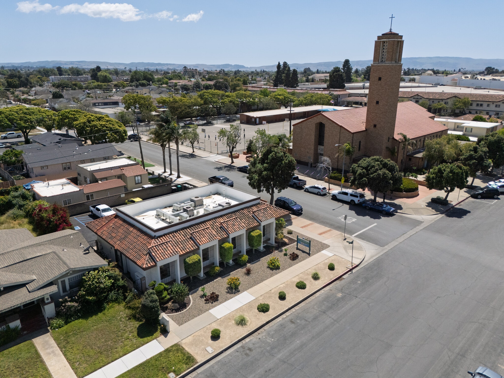 504 E Church St, Santa Maria, CA à vendre Photo principale– Image 1 sur 35