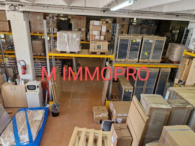 Plus de détails pour Industriel/Logistique à louer