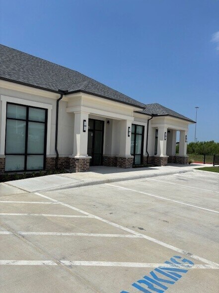 3117 Bailey Dr, Fort Worth, TX à louer - Photo de l’immeuble – Image 3 sur 22