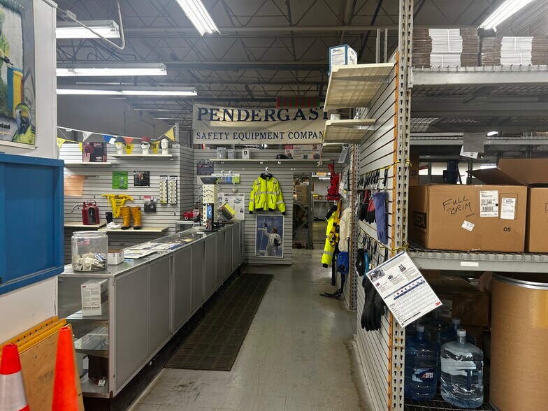 8400 Enterprise Ave, Philadelphia, PA à vendre - Photo de l’immeuble – Image 3 sur 27