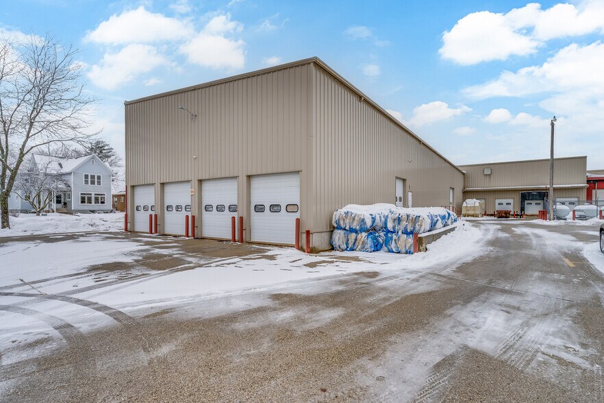114 W Juneau St, Tomah, WI à vendre - Photo principale – Image 2 sur 12