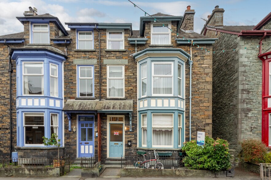 Compston Rd, Ambleside à vendre - Photo de l’immeuble – Image 1 sur 12