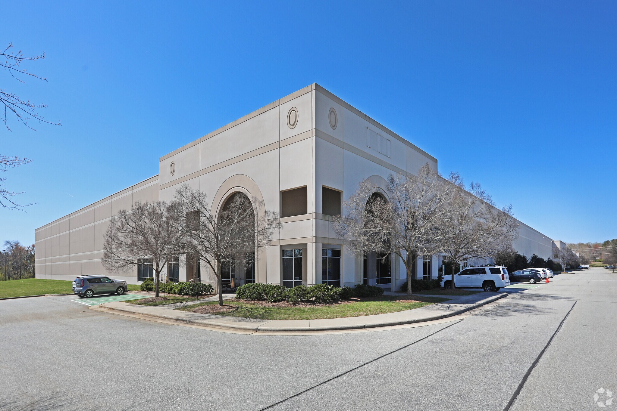 1150 Pleasant Ridge Rd, Greensboro, NC à louer Photo de l’immeuble– Image 1 sur 4