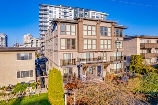 Plus de détails pour 1629 Saint Georges Ave, North Vancouver, BC - Logement à vendre