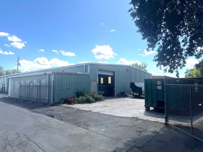 2206-2214 Rice Ave, West Sacramento, CA à louer - Photo de l’immeuble – Image 2 sur 4