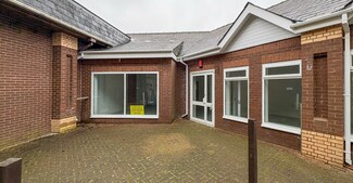 Plus de détails pour Upper Park Rd, Tenby - Local commercial à louer