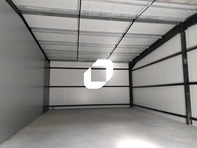 Plus de détails pour Local d'activités à louer