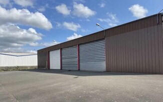 Plus de détails pour Local d'activités à louer