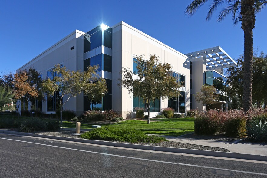 1255 S Spectrum Blvd, Chandler, AZ à vendre - Photo de l’immeuble – Image 3 sur 8