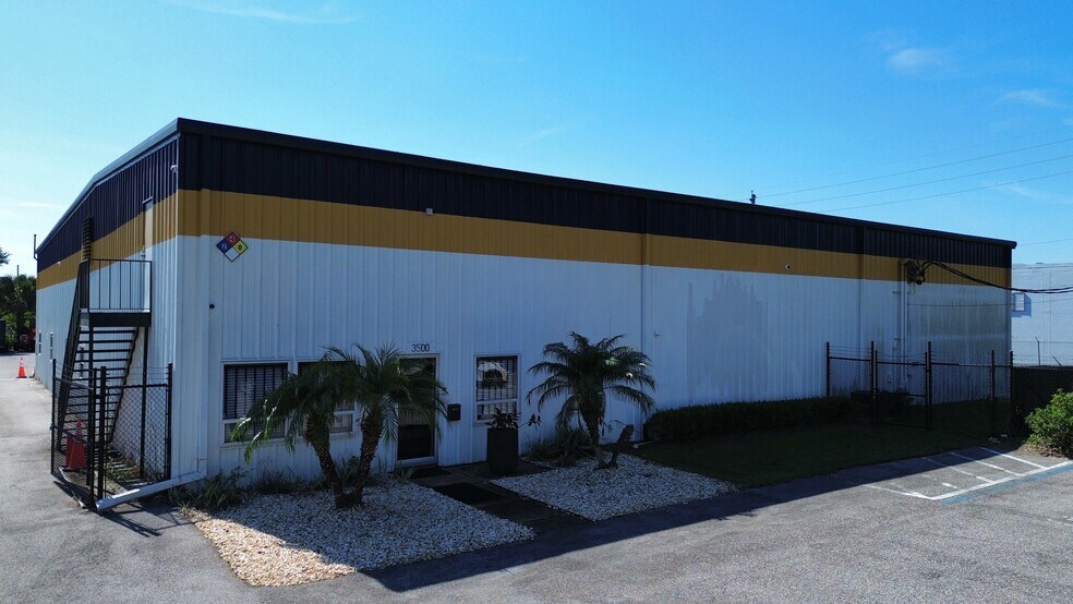 3500 Silver Star Rd, Orlando, FL à louer - Photo de l’immeuble – Image 2 sur 6