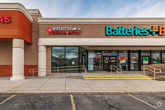 7000 S Redwood Rd, West Jordan, UT à louer Photo de l’immeuble– Image 1 sur 8