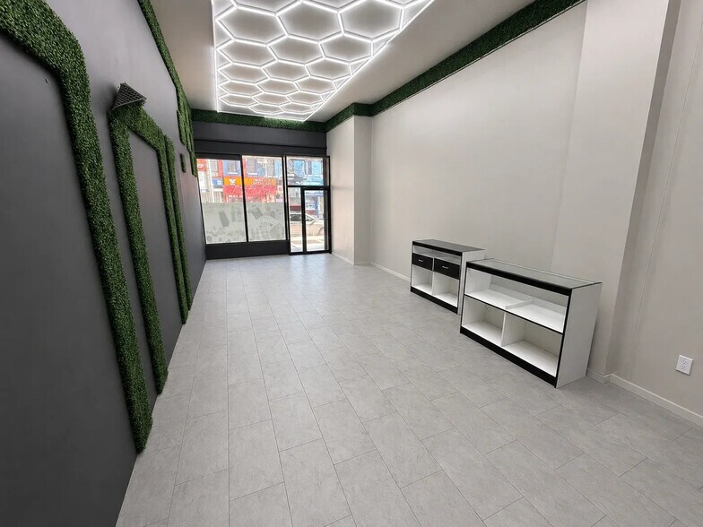 1126 Fulton St, Brooklyn, NY à louer - Photo de l’immeuble – Image 2 sur 5