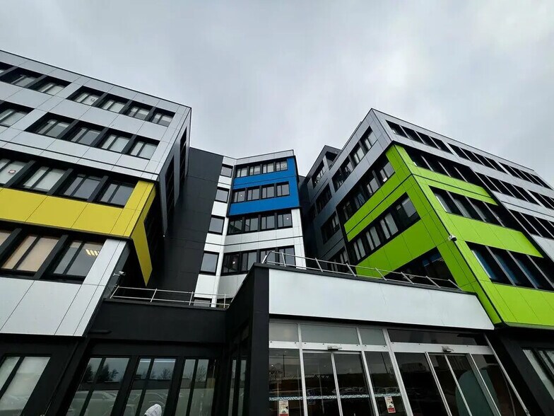 Bureau dans Le Havre à louer - Photo de l’immeuble – Image 1 sur 1