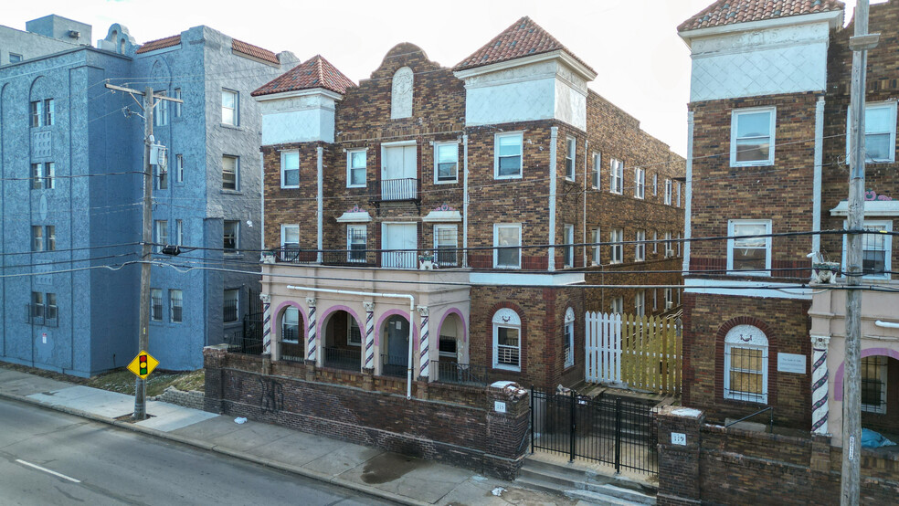 115 W 39th St, Kansas City, MO à vendre - Photo principale – Image 1 sur 21