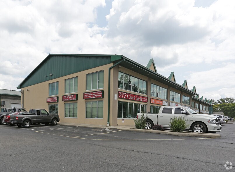 340 Henry St, Brantford, ON à vendre - Photo principale – Image 1 sur 14