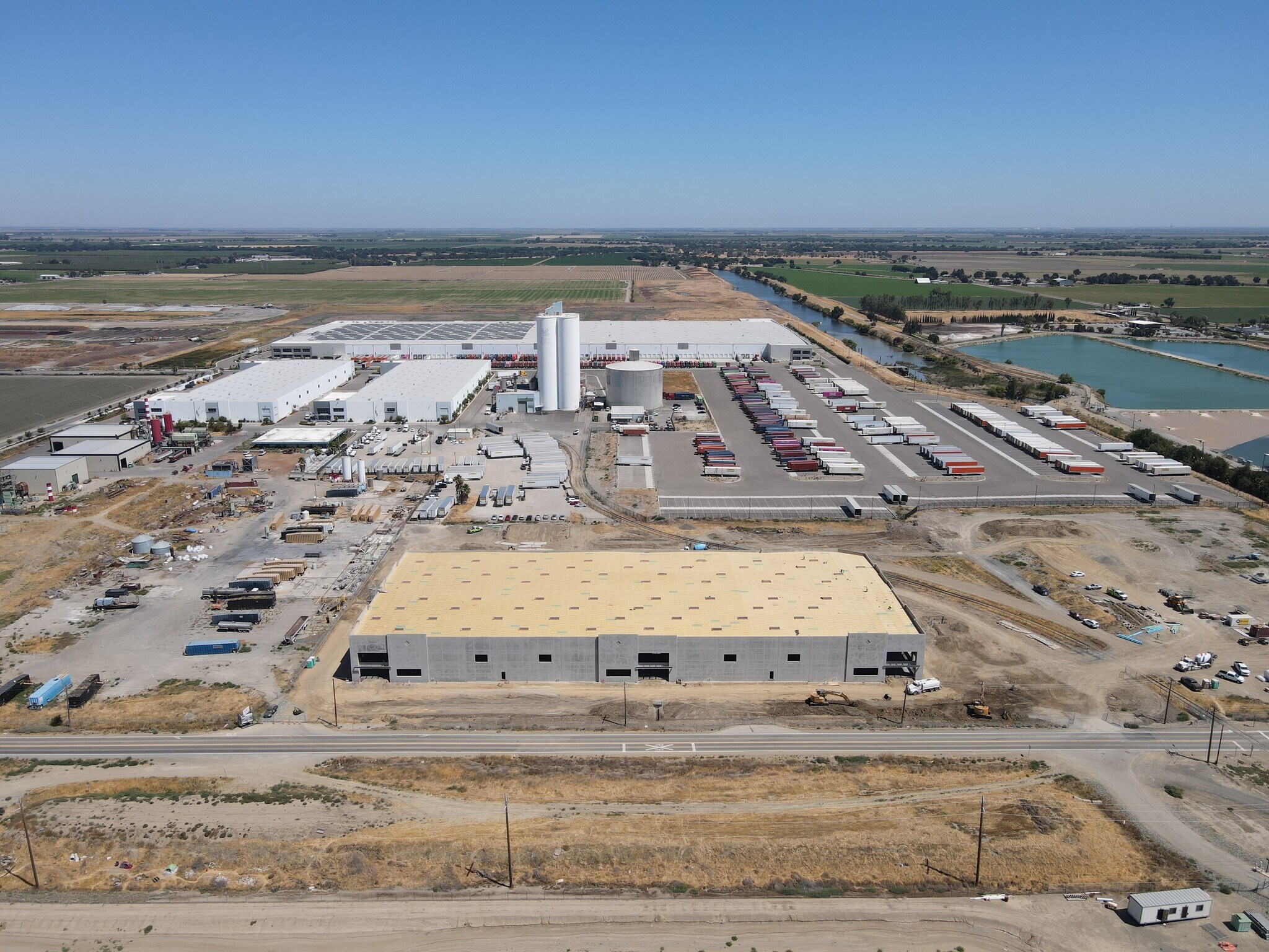 9463 Arbor Ave, Tracy, CA à louer Photo de l’immeuble– Image 1 sur 5